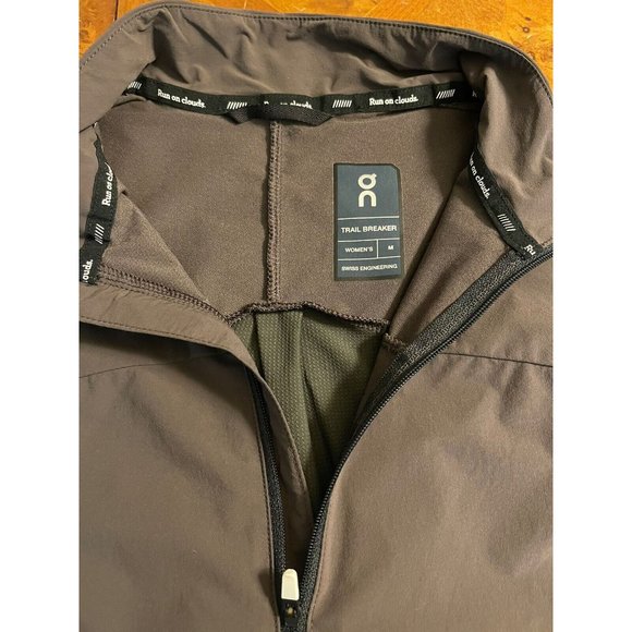 ON CLOUD Women's Running Trail Breaker Jacket Light Weight Pullover Outdoors M - Picture 3 of 9